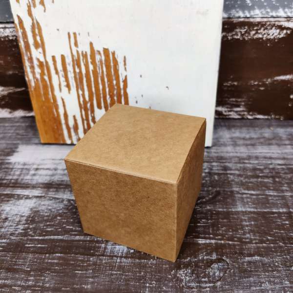 Scatola marrone naturale 8x8x8 cm